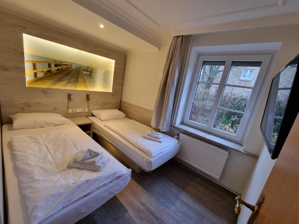 Hotel Osterkrug Хузум Экстерьер фото