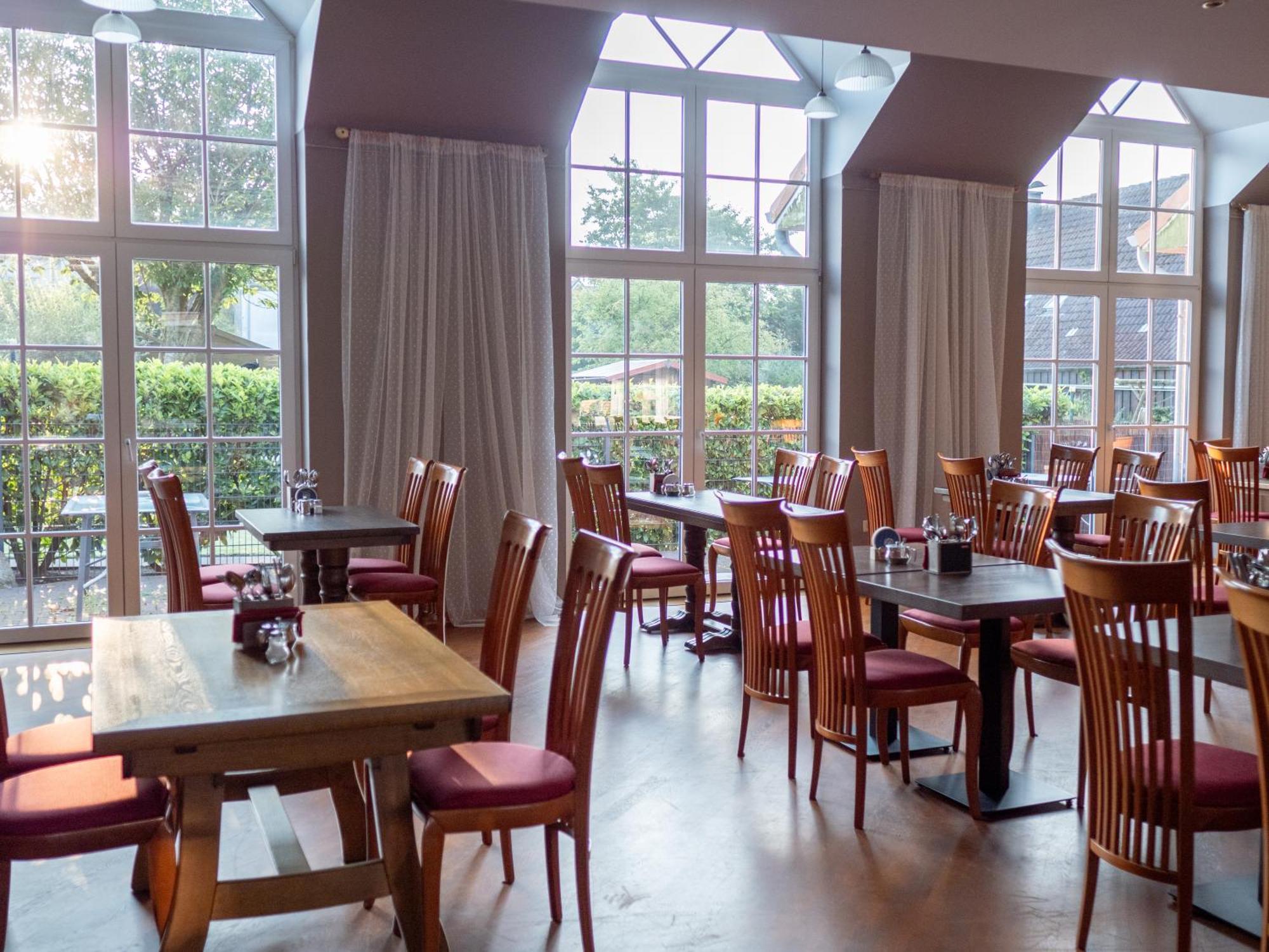 Hotel Osterkrug Хузум Экстерьер фото