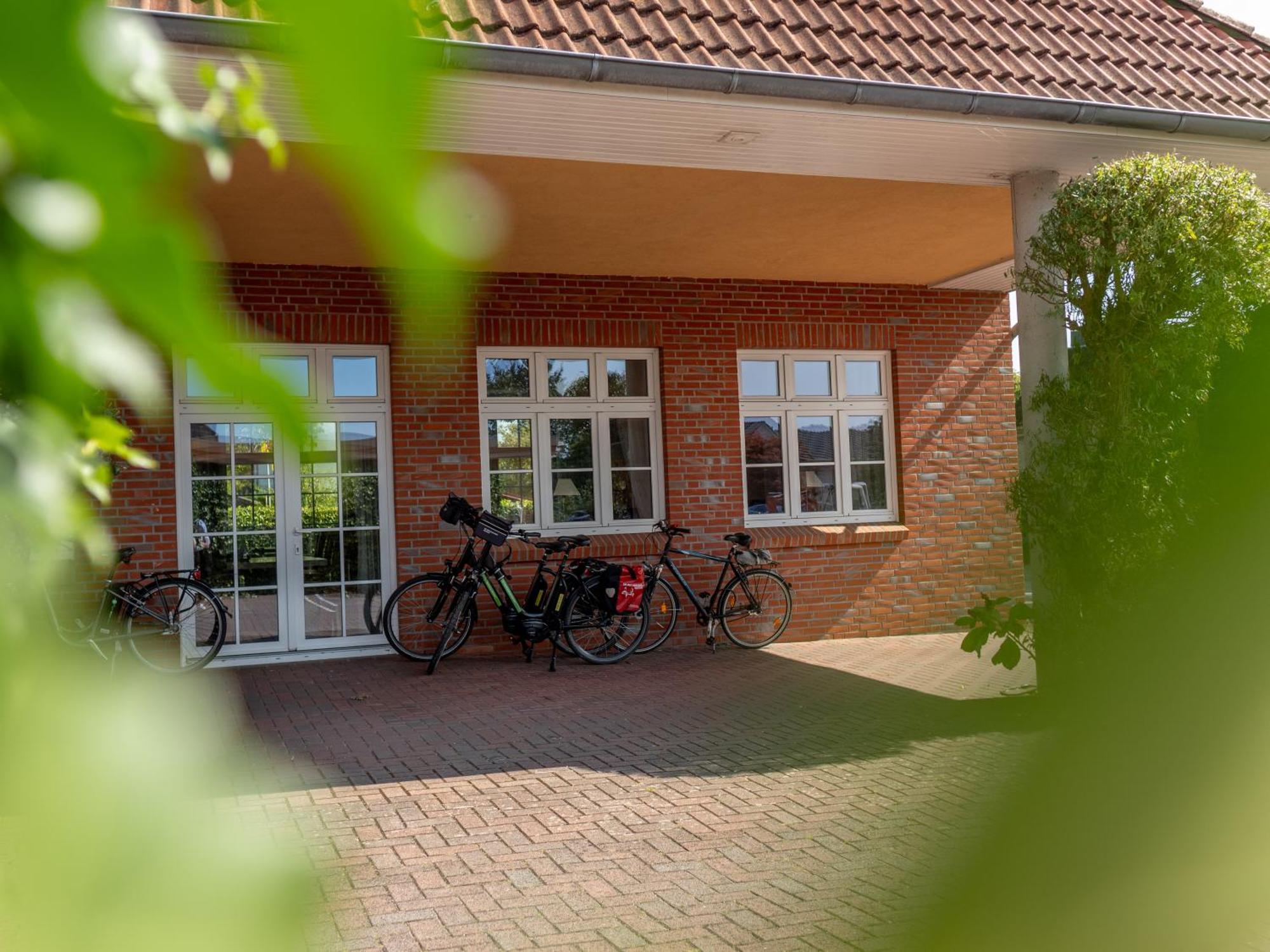 Hotel Osterkrug Хузум Экстерьер фото
